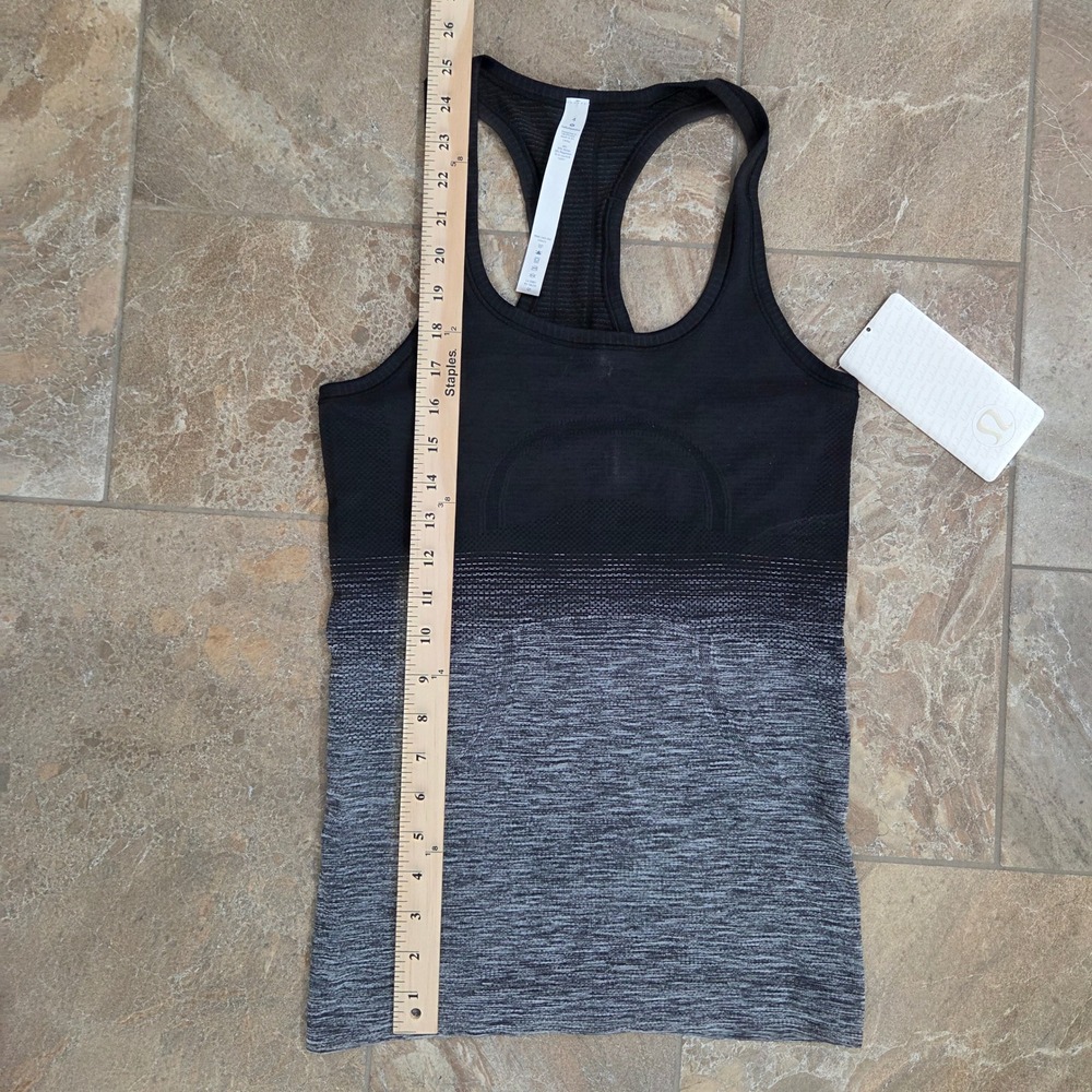 NWT Lululemon Swiftly Tech Racerback Tank Top Black White Ombre Space Dye Size 4 - Picture 6 of 7